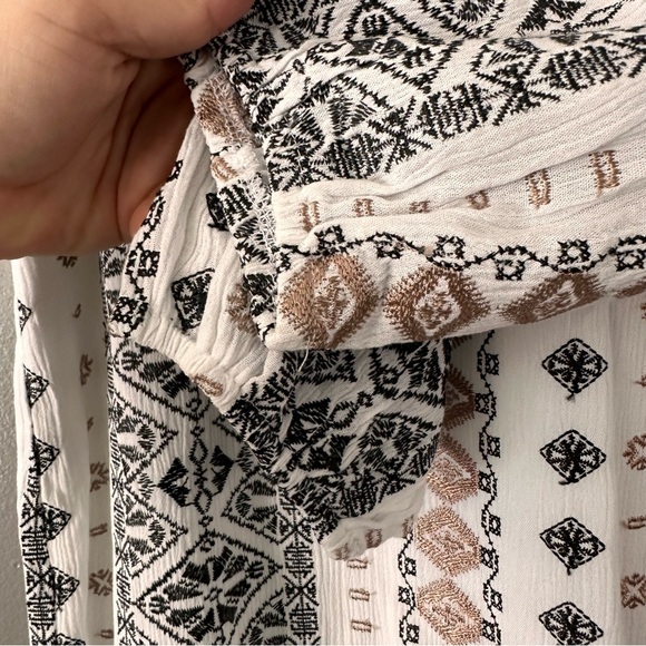 Blue Rain Francesca's Peasant Boho Bubble Sleeve Shift Dress | White/Bronze/Blk - Picture 5 of 10